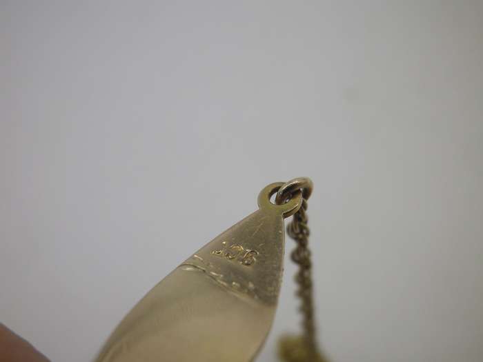Vintage 9ct Gold Dainty Idenity Bracelet. 1.82 grams. cm long.