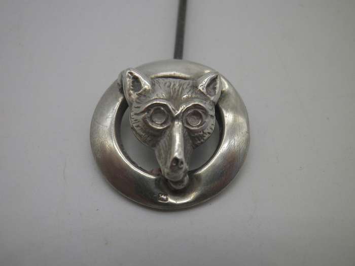 Edwardian 1910 Hallmarked silver FOX hat pin. Birmingham, Pearce & Thompson. Steel pin 12cm
