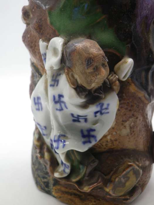 RARE!! Antique Sumida Gawa, Japanese Pottery tankard. Signed Inoue Ryosai. 13cm