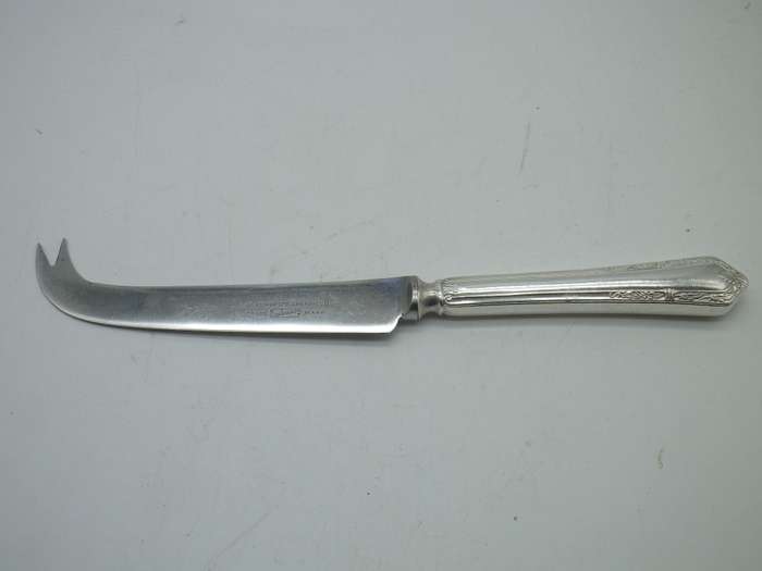 Vintage CHEESE knife with Silver plated handle & Gladwin Ltd Sheffield  Steel Blade