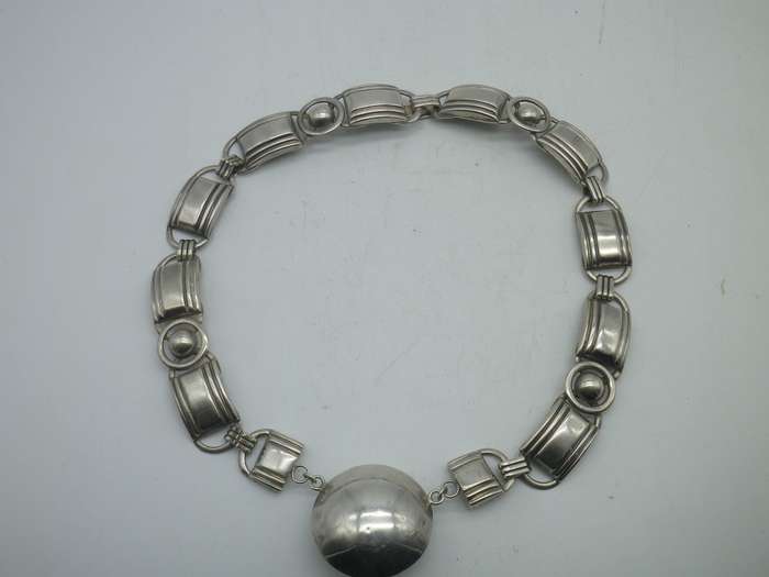 Stunning Designer CANDIDA -Joe Calafato -Sterling Silver Vintage necklace. approx 59 grms. 42.5cm