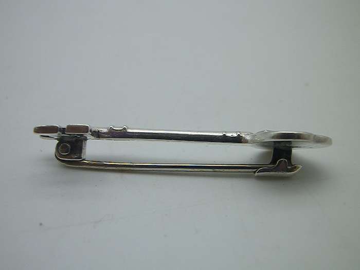 Dainty Hallmarked Sterling Silver 21st Birthday Key brooch or tie pin. 3.8 cm