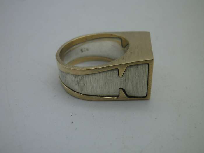 Interesting Sterling Silver & Brass Ring with SECRET COMPARTMENT!