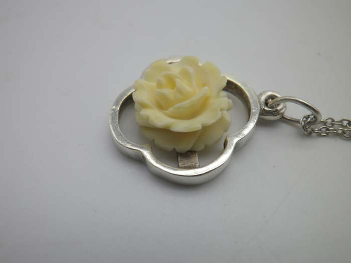 BEAUTIFUL STERLING SILVER & CARVED BONE ROSE NECKLACE