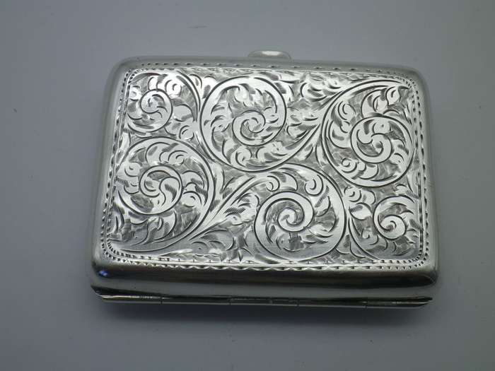 Sterling Silver Cigarette Case Birmingham 1917 or 1942 Joseph Gloster Ltd 74.5 9.5x6x1.5