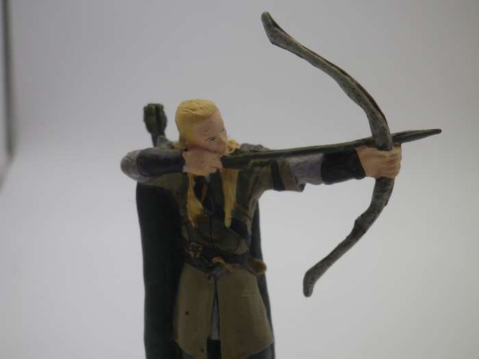 LEGOLAS Lord of the Rings Hand Painted Lead figurine NLP 2004. Original label Very Good Condition.