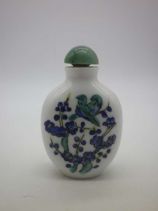 Vintage Chinese Ceramic Snuff bottle.