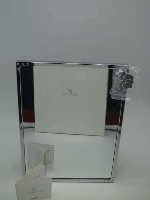 Beautiful SWAROVSKI Standing Mirror.  19.5x 15cm.