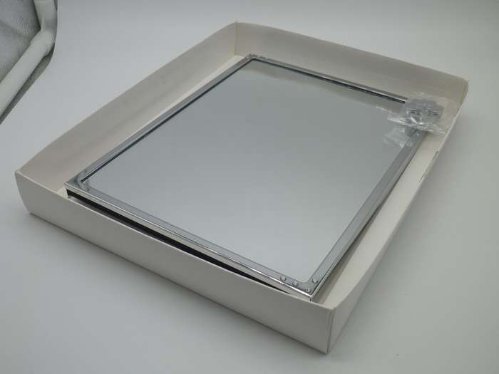 Beautiful SWAROVSKI Standing Mirror.  19.5x 15cm.