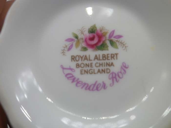 ROYAL ALBERT "Lavender Rose"  MILK JUG