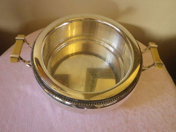 Antique c1890s Silver plated serving dish. HOLMES & EDWARDS USA. Removable inner bowl. Rare