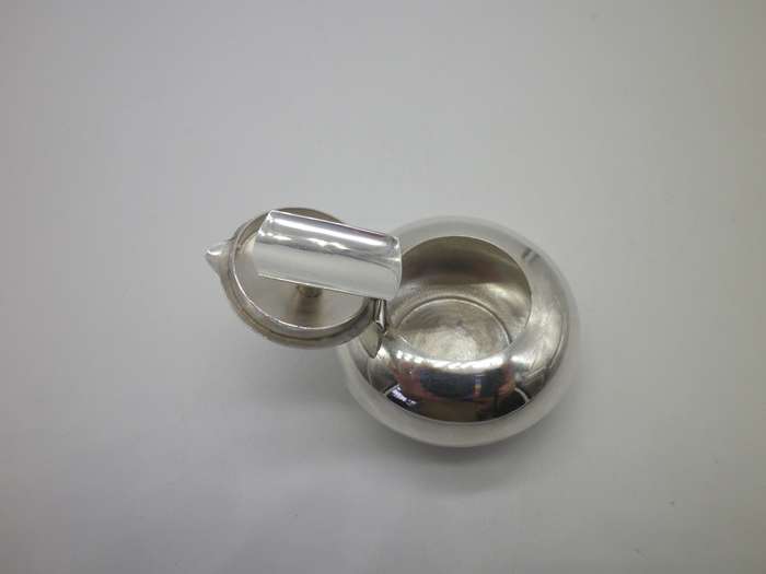 Hallmarked silver portable fold-up pocket ashtray London 1956. Douglas Pell Silverware. 19g Rare