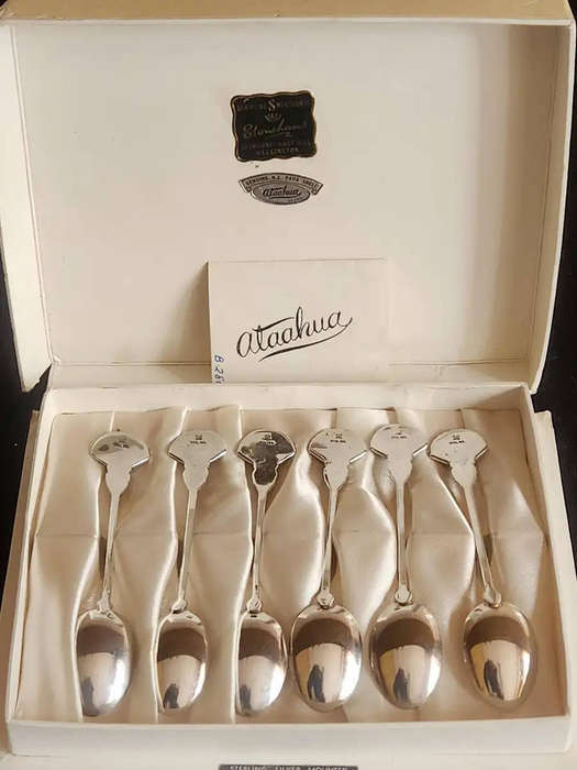 Vintage 1950s Sterling Silver & Genuine Paua shell spoons. Ataahua, New Zealnd. 10cm. 45g