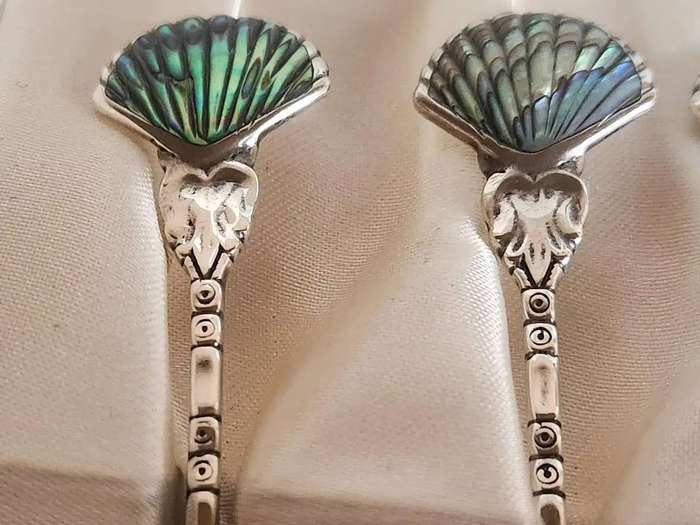 Vintage 1950s Sterling Silver & Genuine Paua shell spoons. Ataahua, New Zealnd. 10cm. 45g