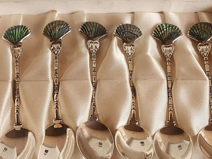 Vintage 1950s Sterling Silver & Genuine Paua shell spoons. Ataahua, New Zealnd. 10cm. 45g