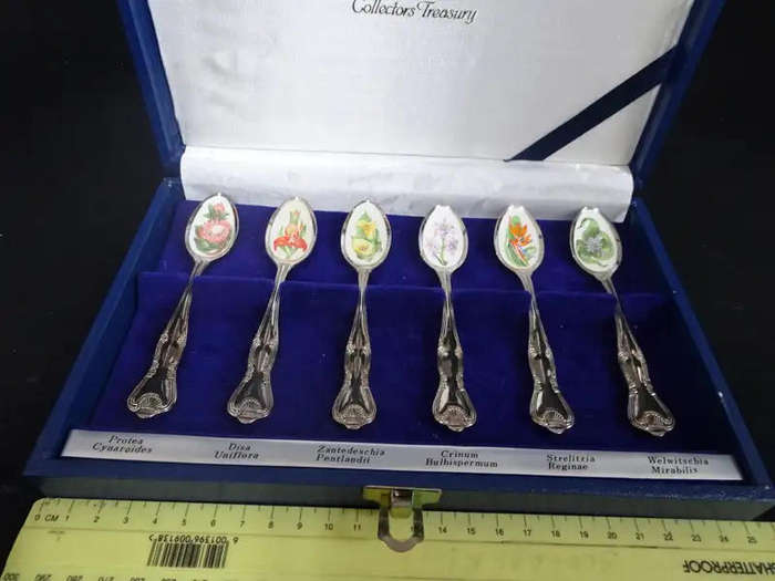 South African Wildflower Spoons. SA Collectors Traesury. Set of 6. Boxed