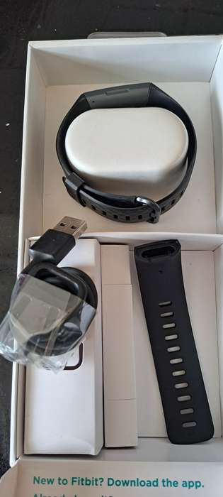 Fit Bit Charge 3