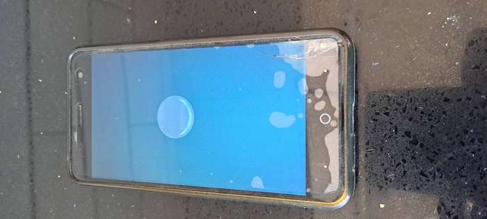 FNB ConeXis X2 is a 4G smartphone featuring 32GB of flash storage and 3GB of RAM