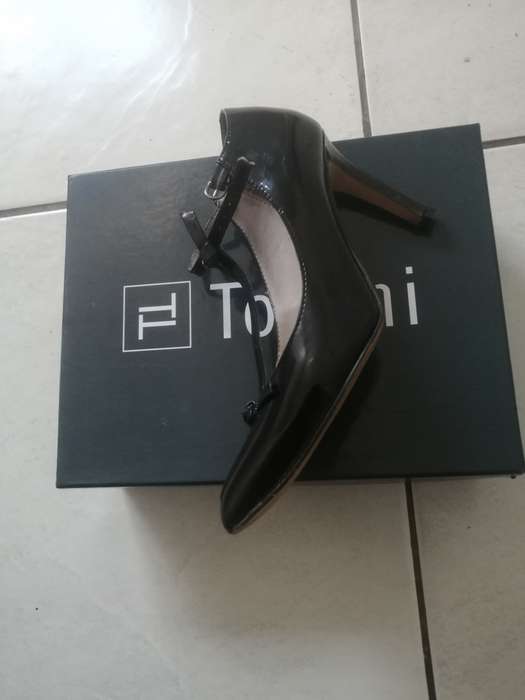 TOSONI HEELS