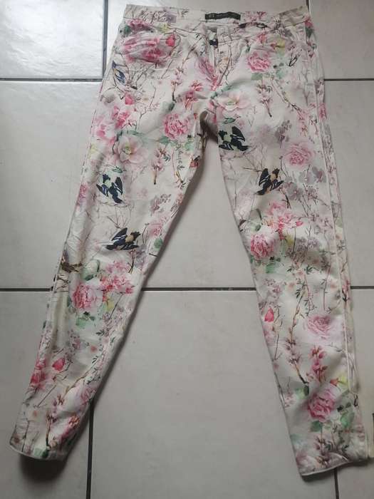 ZARA FLORAL PANTS