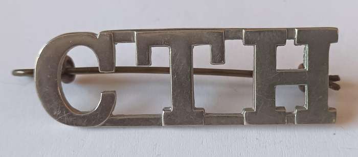 Cape Town Highlanders metal shoulder title (CO214) 1 of 4