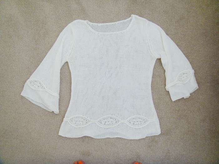 Ladies   Jersey  -   Size  medium -   Beautiful  White - Virtually New