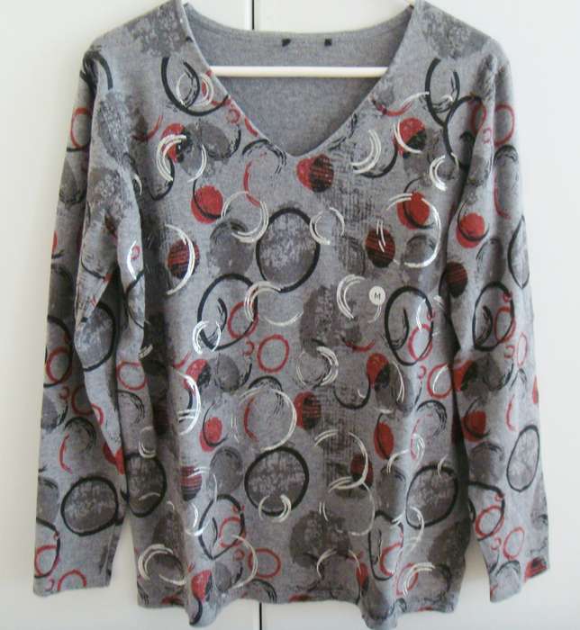 Ladies   Jersey  -   Size  medium -   Beautiful  GREY - BRAND NEW