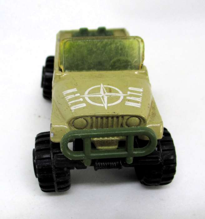 Corgi Juniors Willys Jeep in carkee. 1:60  Scale Die Cast Toy Car Vehicle
