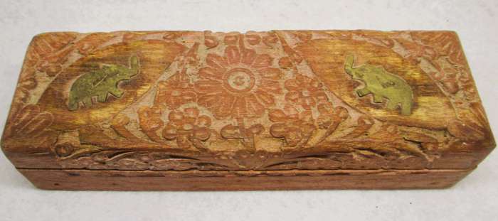 Vintage Indian Darjeeling Tea wood and brass tea storage box. 200x65x50mm