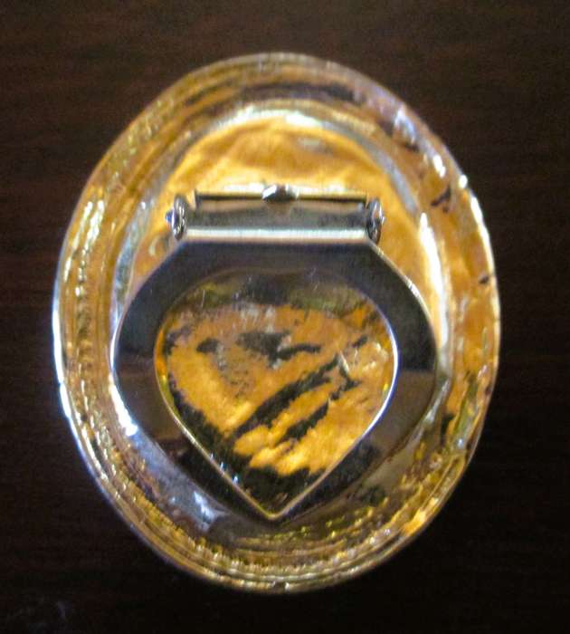 Vintage CAMEO Faux Gold Tone White on Brown Portrait Scarf Clip