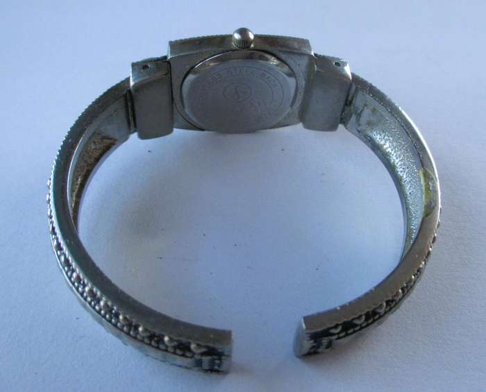 Vintage Lady Farah watch Japan, decorated with marcacite. Lovely item. Working.