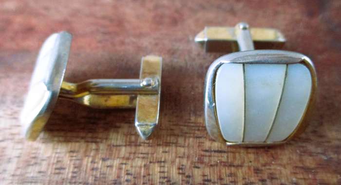 Vintage pair of Mother of Pearl cufflinks