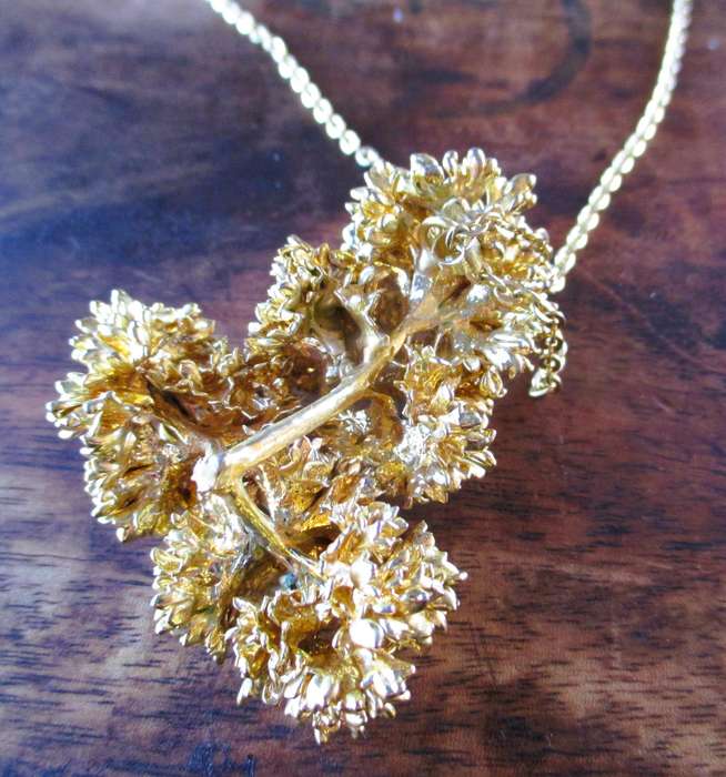 Vintage Costume Jewelry Pendant Necklace and Brooch Gold Tone Sea Coral 1980s