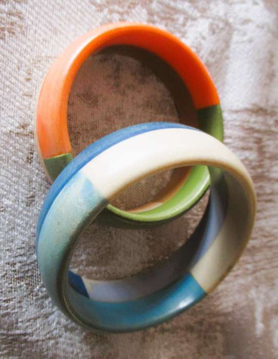 Pair of Vintage 70/80s light wooden painted bangles