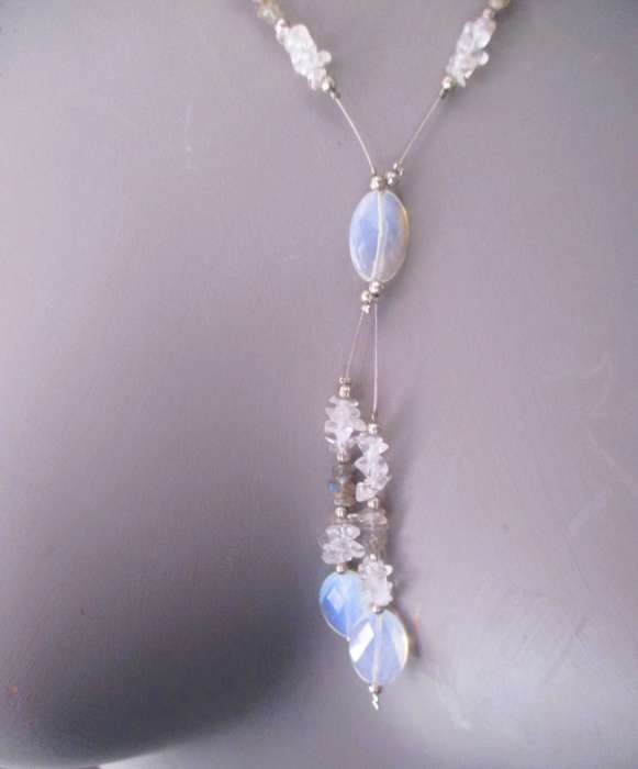 Vintage "Y" Choker Necklace silver color Seed Beads & Iridescent Glass, stunning. 60cm