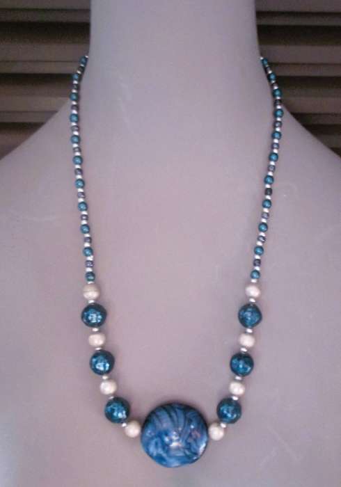 Vintage Silver and Teal faux Pearl and seed beads necklace and earring set.. Lovely. 54cm