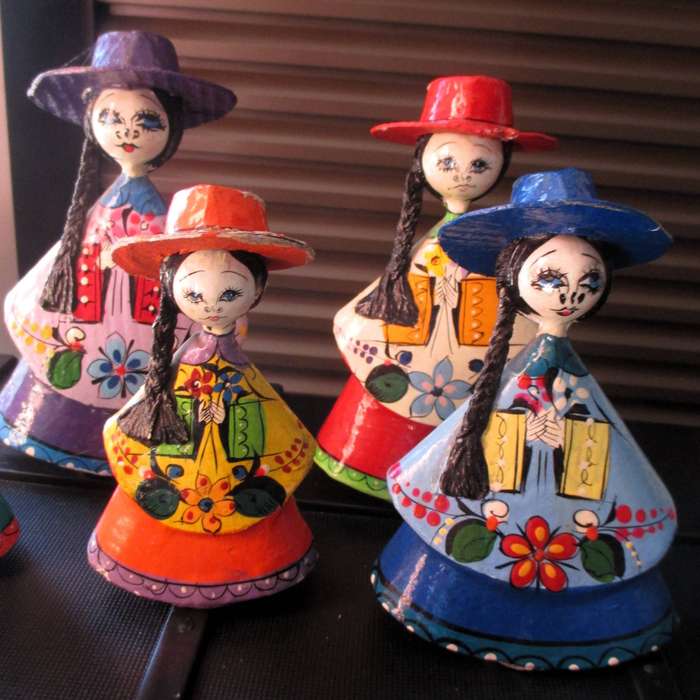 Lo of 5 tVintage Mexican Folk Art Doll Papier Mâché Figurines Hand Painted 1960s1970s 16cm high.