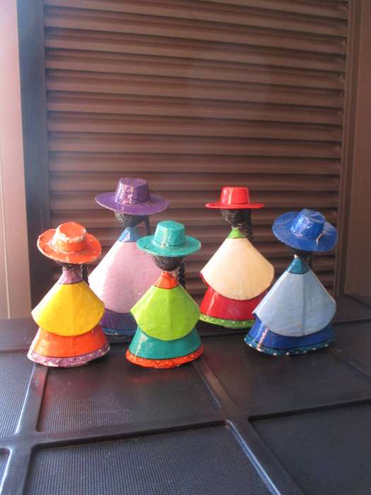 Lo of 5 tVintage Mexican Folk Art Doll Papier Mâché Figurines Hand Painted 1960s1970s 16cm high.