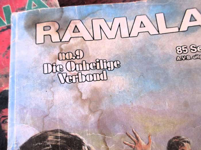 3x Gerrie Radlof (1980's) Fiction books in Afrikaans. Well used condition. See photos.