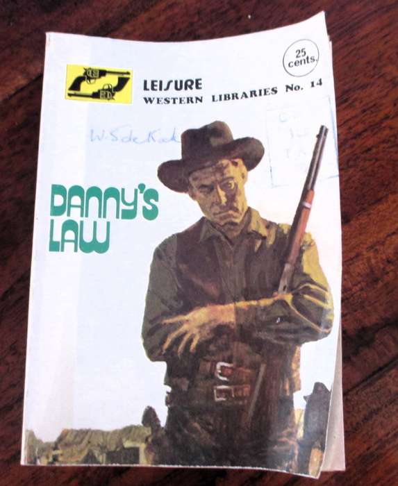 Leisure Western Libraries No 14, Danny's Law, Western comic book.