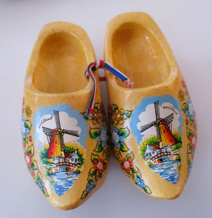Vintage Hand Carved Painted Dutch Wooden Shoes Clogs Holland w Windmill 110mm
