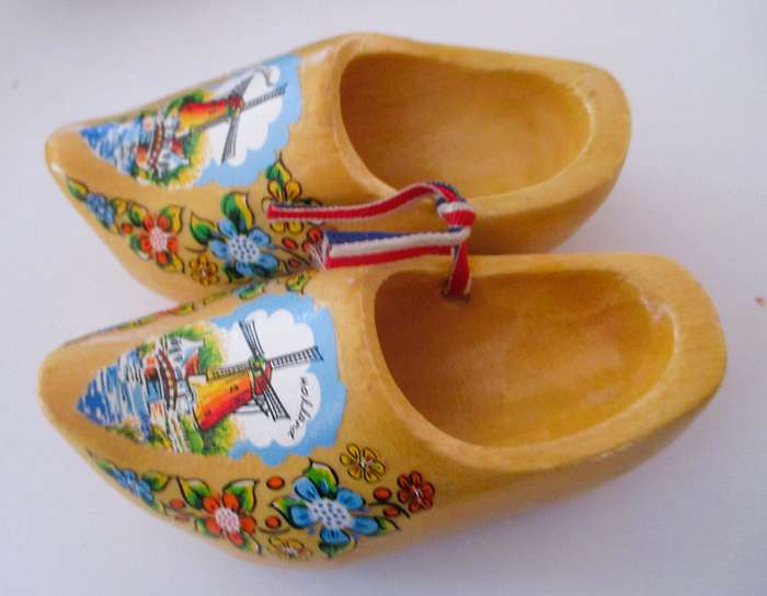 Vintage Hand Carved Painted Dutch Wooden Shoes Clogs Holland w Windmill 110mm
