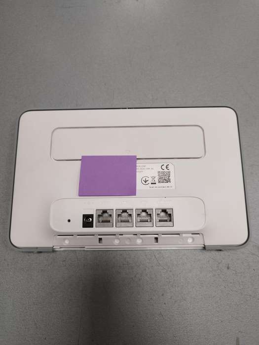HUAWEI 4G CPE 3 LTE Wi-Fi Router - Accepts SIM Card
