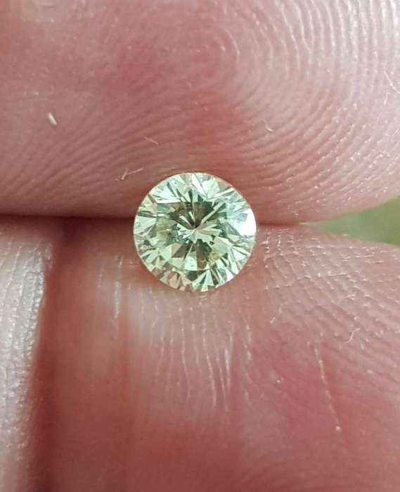 0.52cts Diamond Round Cut VS1 / Fancy Yellow**Certified**