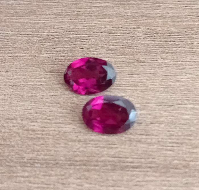 1.70Ct. Rhodolite Garnet Oval Pair**Purplish Red**