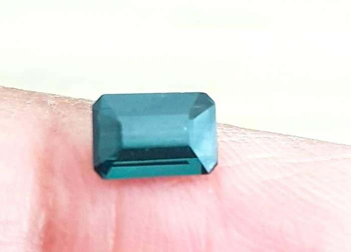 0.67ct  Blueish Green Tourmaline VS Octagon Natural  - Unheated Africa Gem