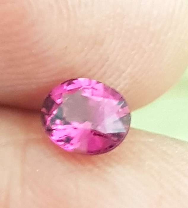 0.83ct Pinkish Purple Rhodolite Garnet VVS Oval Natural  - Madagascar Gem