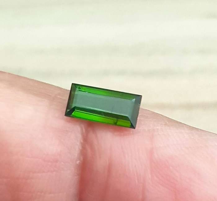 1.37ct Green Tourmaline VS Baguette 9.3x4.5mm  Nigeria
