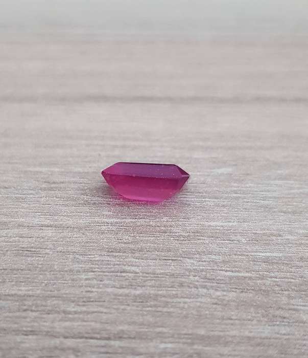 4.69Ct. Ruby Emerald Facet Pinkish Red Sparkling & Good Color! Natural