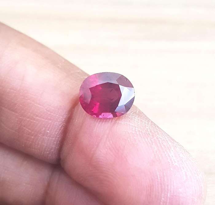 3.03Ct.Cherry Pink Rhodolite Garnet Ravishing Color! Natural Loose Gem Africa